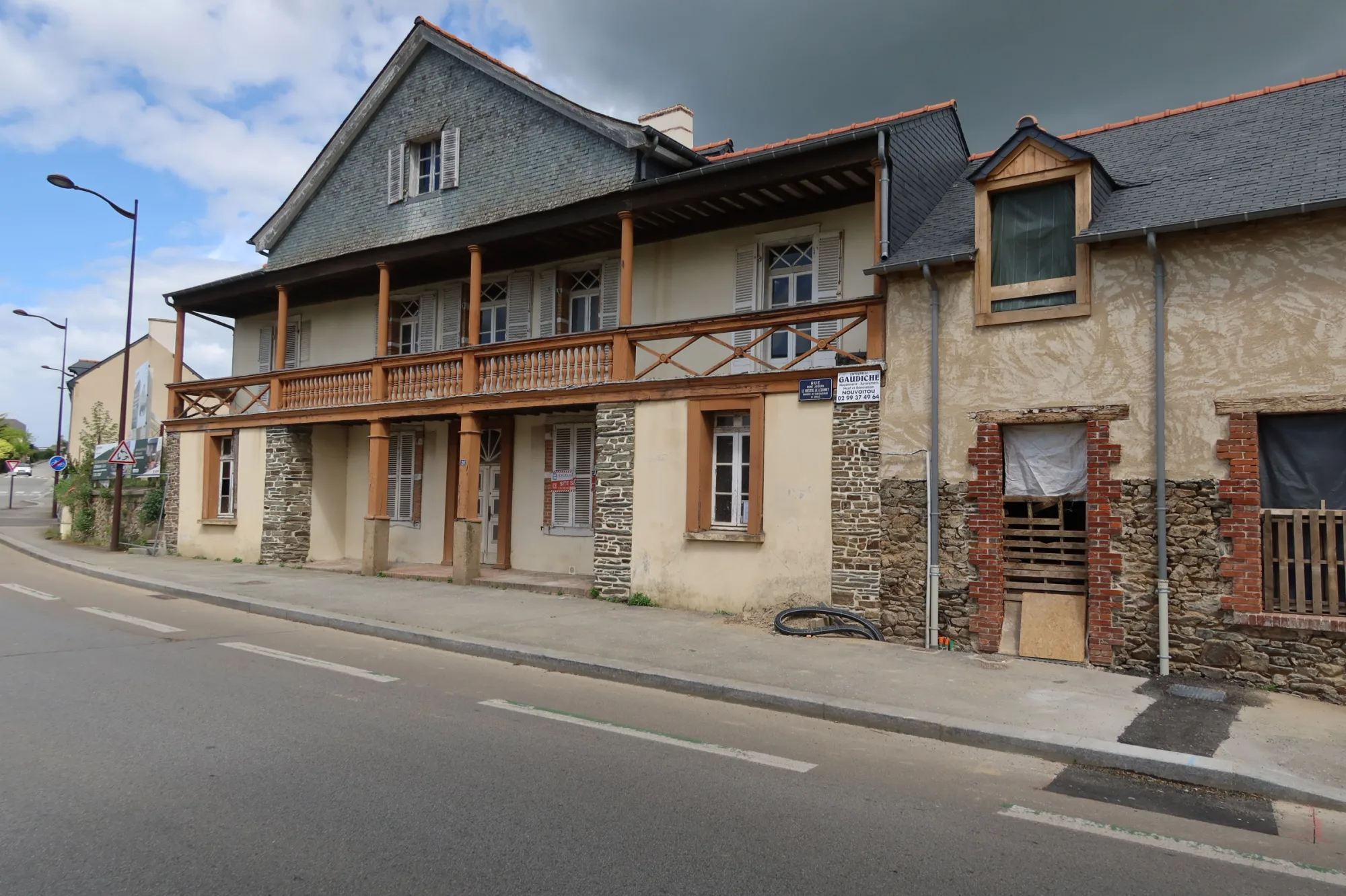 Logement et espace professionel à Châteaugiron - Secteur de protection patrimoniale - Vincent Souquet architectures